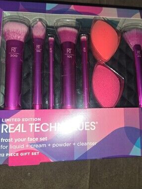 Real Techniques frost your face makeup brush set
